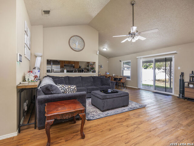 Image 4 of 26 For 5807 Summer Fest