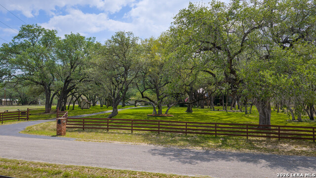 Image 27 of 44 For 230 Shamrock