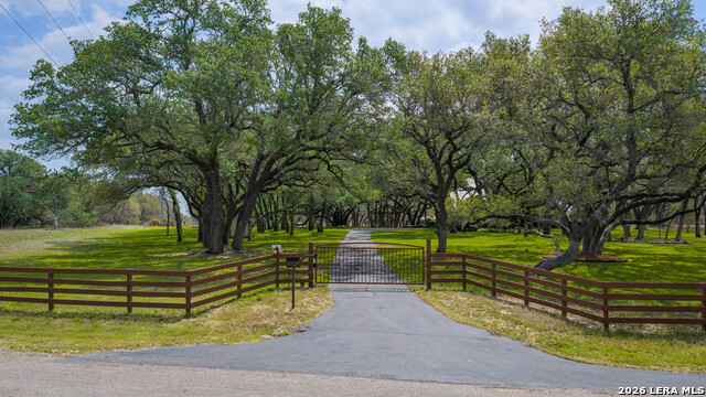 Image 28 of 44 For 230 Shamrock