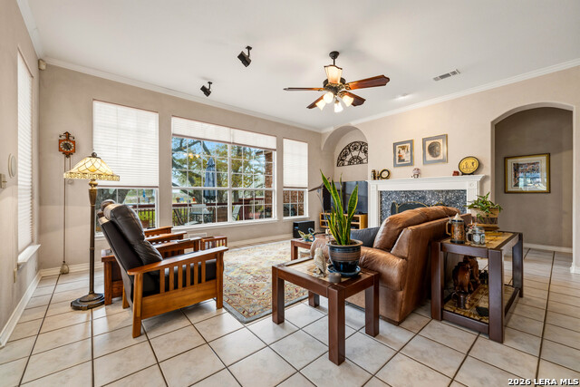 Image 36 of 44 For 230 Shamrock