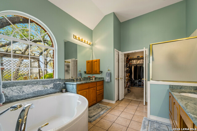 Image 39 of 44 For 230 Shamrock