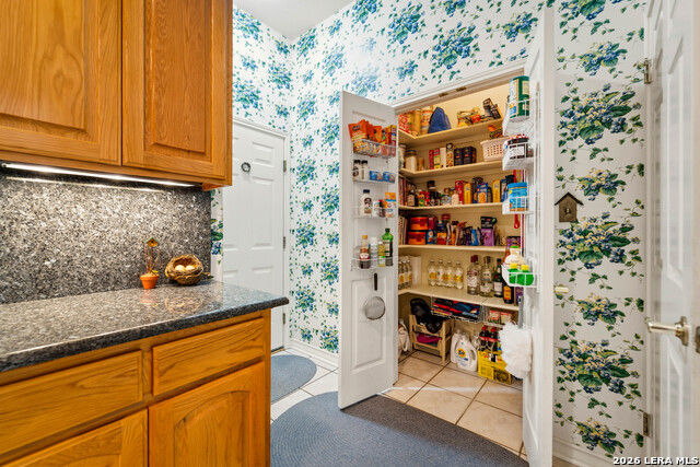 Image 40 of 44 For 230 Shamrock