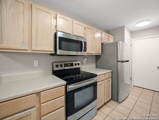 Image 12 of 37 For 6310 Club Oaks