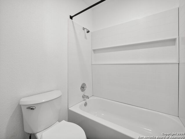 Image 17 of 37 For 6310 Club Oaks