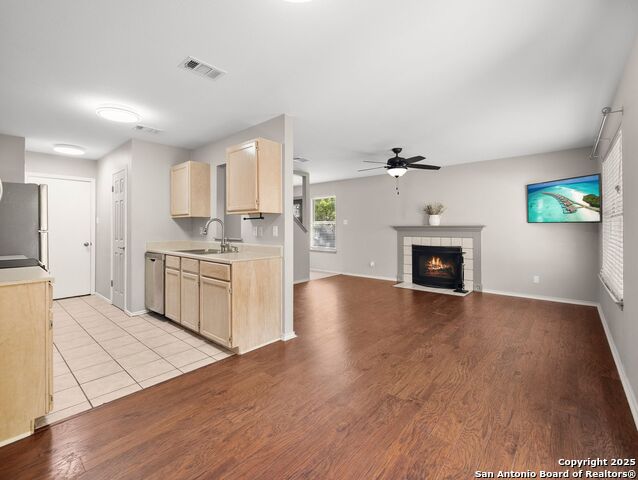 Image 7 of 37 For 6310 Club Oaks