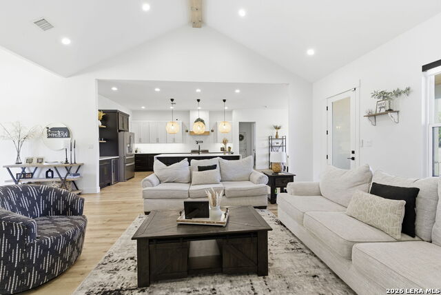 Image 18 of 68 For 541 Rio Azul