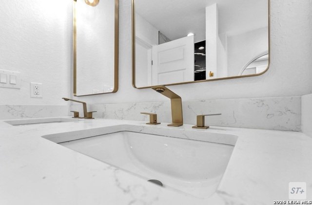 Image 14 of 50 For 671 Lynx Mountain