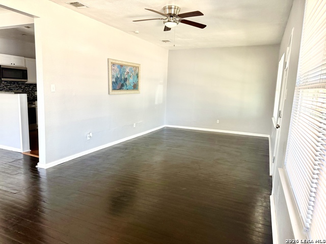 Image 7 of 48 For 1214 Winnipeg W