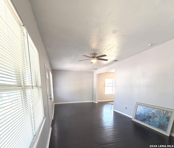 Image 8 of 48 For 1214 Winnipeg W