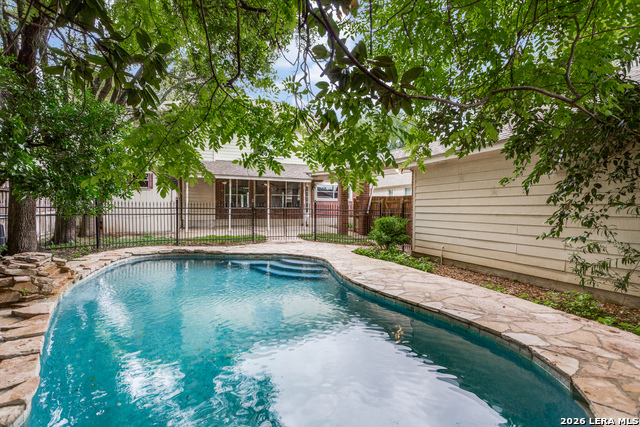 Image 2 of 39 For 13803 Shavano Glenn