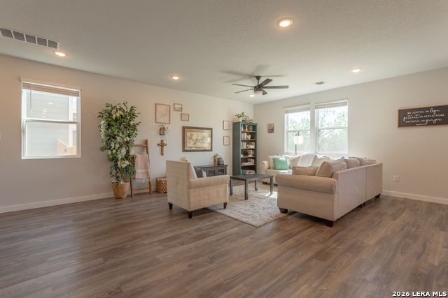 Image 8 of 33 For 9931 Forestier Grn