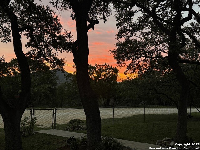Listing photo id 36 for 475 Stoney Hill