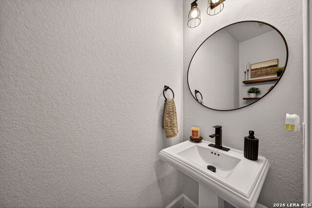 Image 29 of 44 For 12343 Fort Duncan