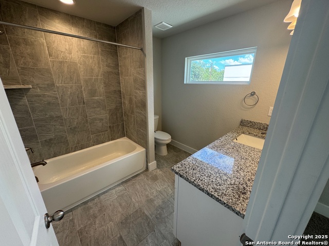 Image 14 of 17 For 218 Rainbow  