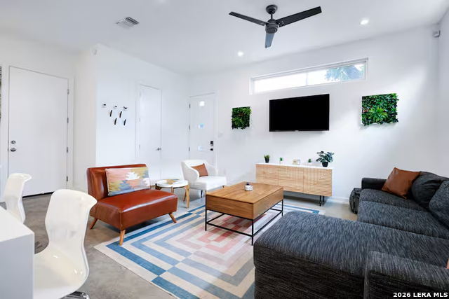 Image 3 of 18 For 1138 Gibbs  101