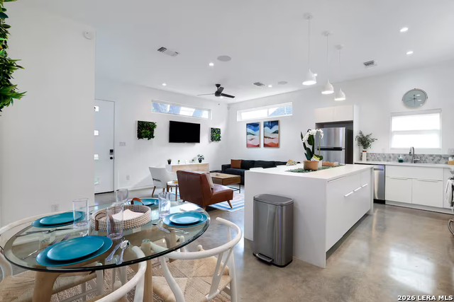 Image 4 of 18 For 1138 Gibbs  101