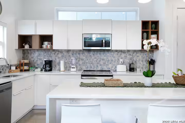 Image 8 of 18 For 1138 Gibbs  101