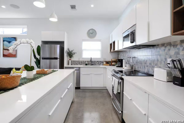 Image 9 of 18 For 1138 Gibbs  101