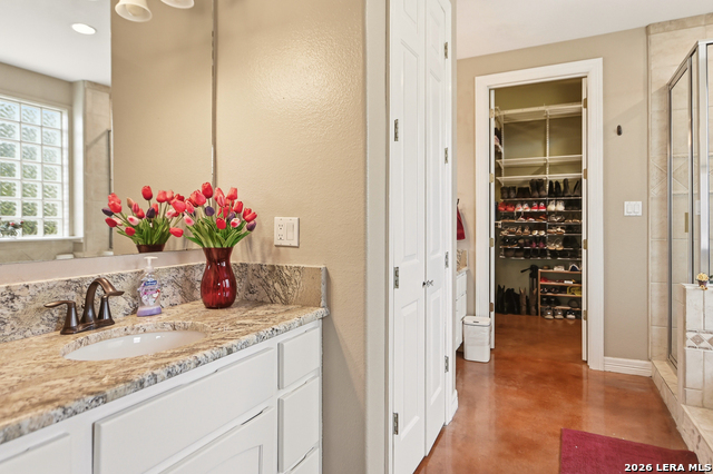 Image 14 of 77 For 752 Taylor  