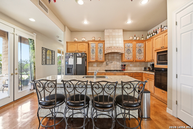 Image 31 of 77 For 752 Taylor  