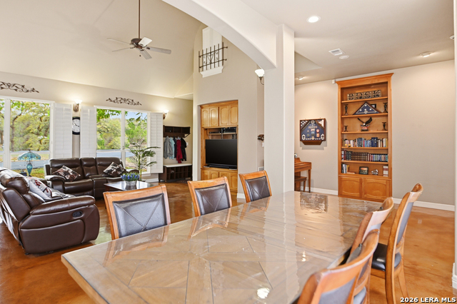 Image 35 of 77 For 752 Taylor  