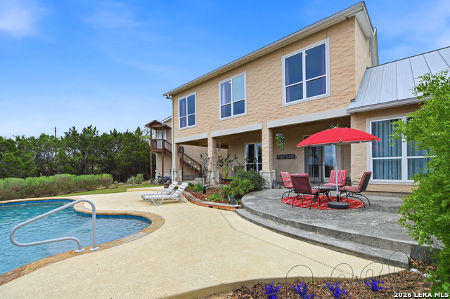 Image 40 of 77 For 752 Taylor  