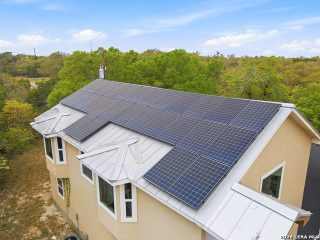 Image 63 of 77 For 752 Taylor  