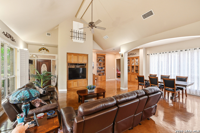 Image 8 of 77 For 752 Taylor  