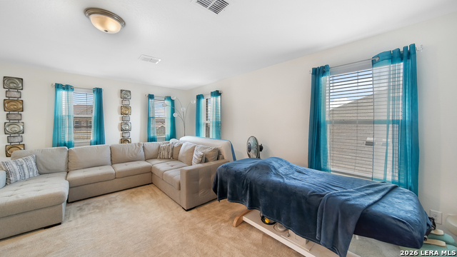 Listing photo id 17 for 350 Colonial Blf