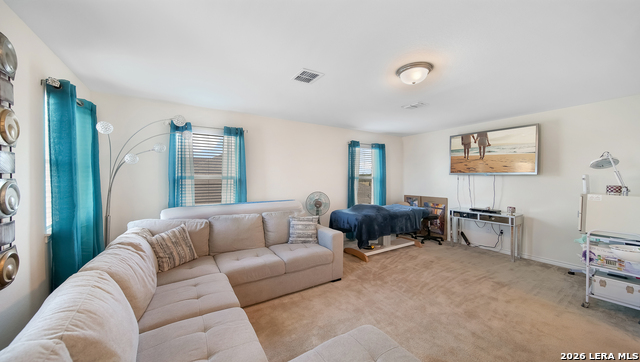 Listing photo id 18 for 350 Colonial Blf