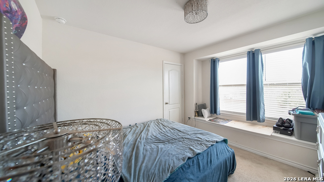 Listing photo id 21 for 350 Colonial Blf