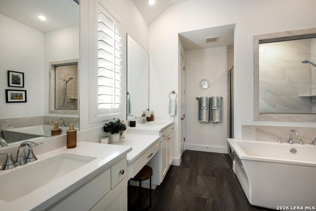 Image 18 of 28 For 2913 Ashby  