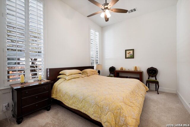 Image 21 of 28 For 2913 Ashby  