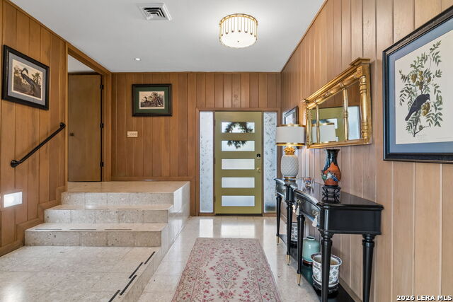 Image 10 of 49 For 349 Mary Louise