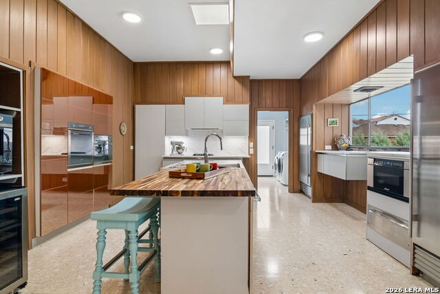 Image 20 of 49 For 349 Mary Louise