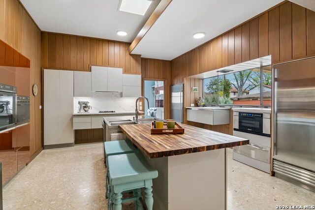 Image 21 of 49 For 349 Mary Louise