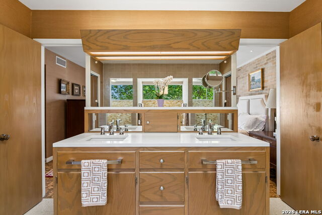 Image 33 of 49 For 349 Mary Louise