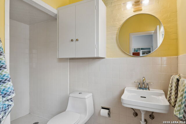 Image 41 of 49 For 349 Mary Louise