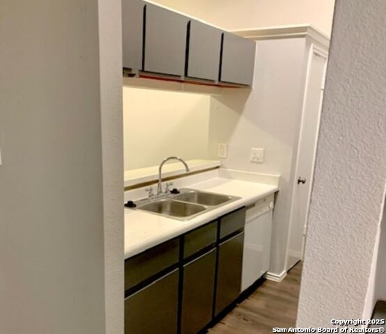 Listing photo id 10 for 5230 Meadow Rise