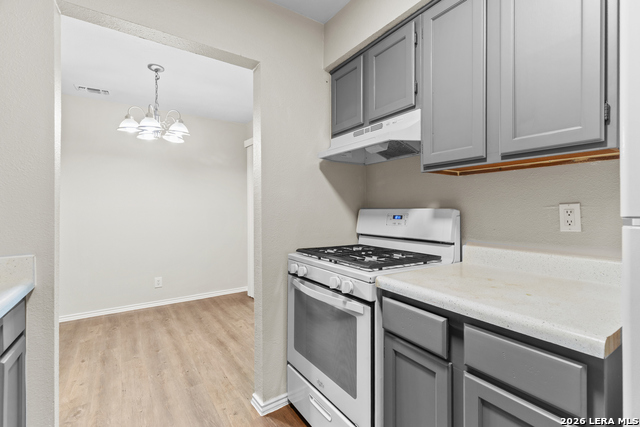 Listing photo id 35 for 5230 Meadow Rise