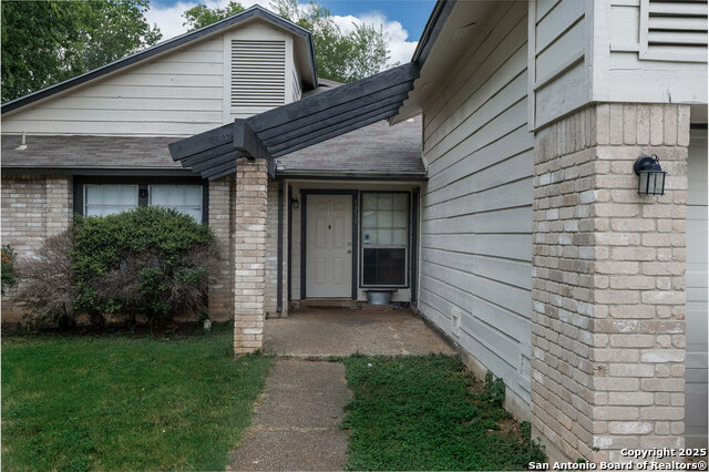 Listing photo id 2 for 5230 Meadow Rise