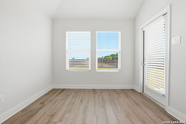 Image 27 of 41 For 1325 Falls Grove