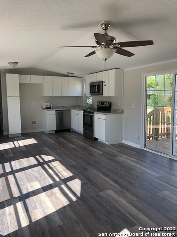 Listing photo id 0 for 1914 14th St  14
