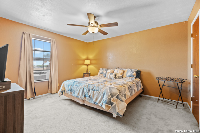 Image 20 of 50 For 865 Interstate 35 #1  1