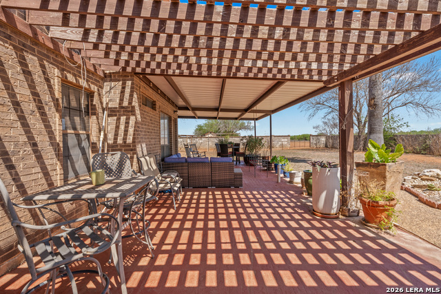 Image 27 of 50 For 865 Interstate 35 #1  1