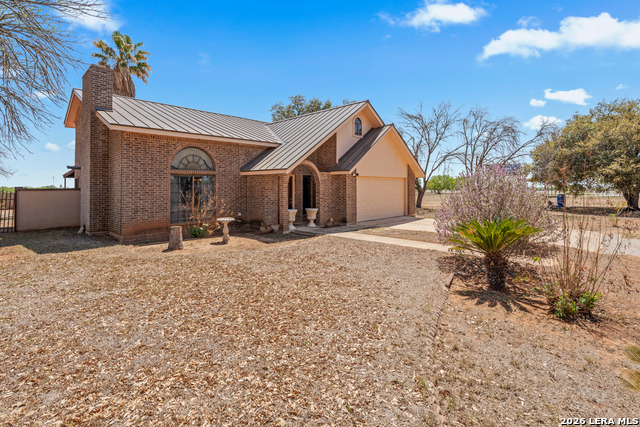 Image 3 of 50 For 865 Interstate 35 #1  1