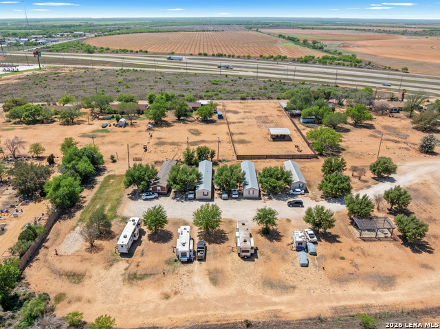 Image 37 of 50 For 865 Interstate 35 #1  1