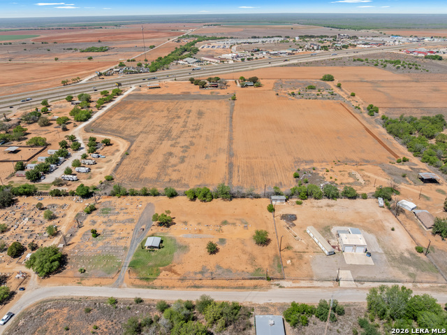 Image 38 of 50 For 865 Interstate 35 #1  1