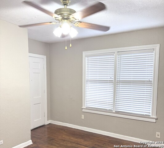 Image 3 of 13 For 217 Natalen  8