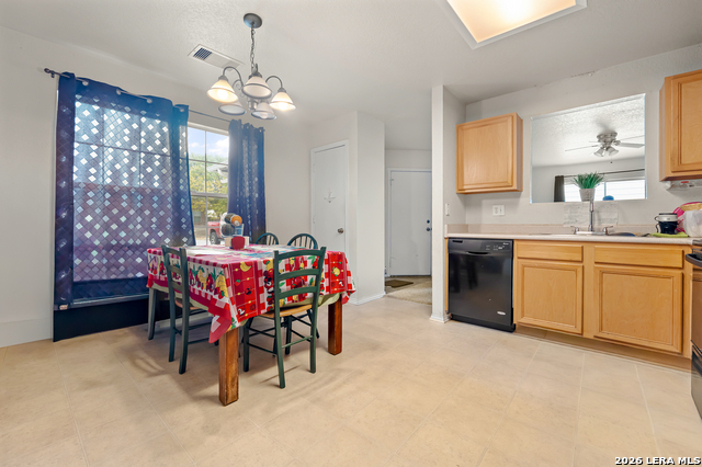 Image 9 of 19 For 11010 Stagwood